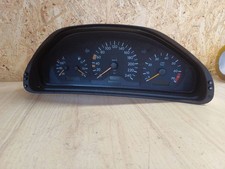 Mercedes-Benz E W210 1997 Benzin Geschwindigkeitsmesser Cockpit 2105401147