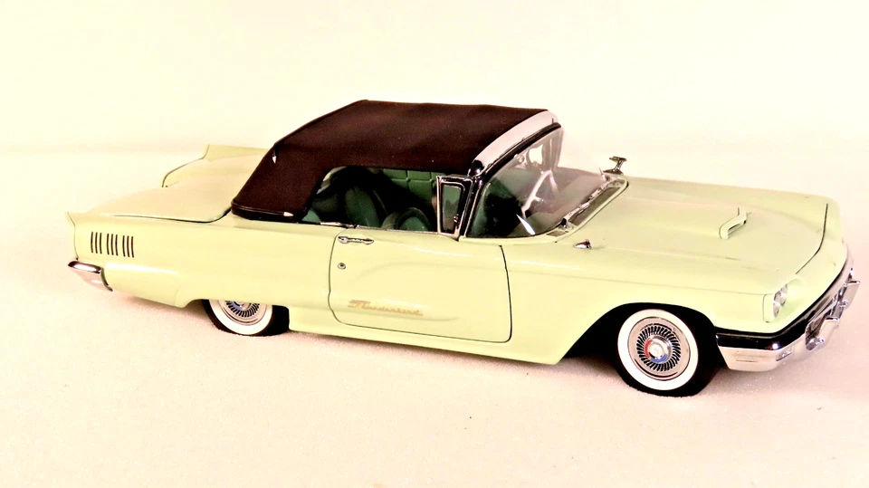 Ford Thunderbird 1960 Danbury como nuevo edición limitada escala 1:24 INV# 4806 Foto 3 de 4