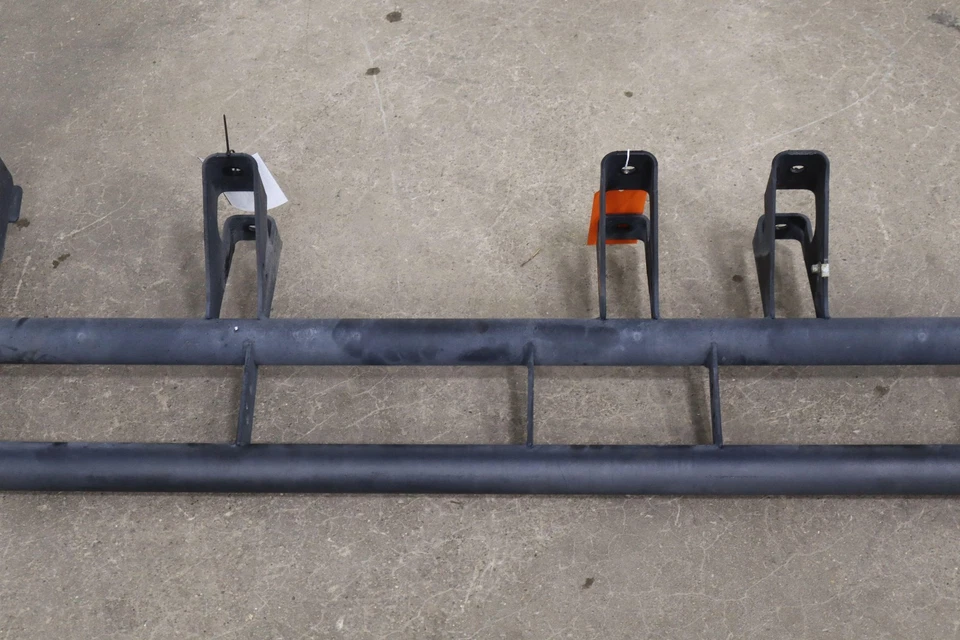 2003-2009 Hummer H2 Pair LH&RH OEM Rock Rails - Image 4 of 4
