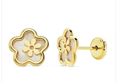 Pendientes oro 18k 750 Mls. Cierre Rosca. Flor Doble Nácar 8 MM. 