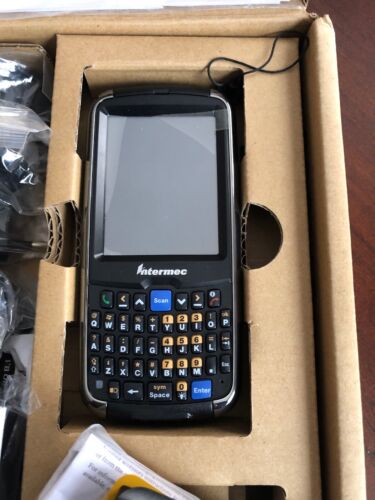 Brand New Intermec CS40 CS40AQU1LP00 WM6.5 , 2D Imager , UMTS , Power Adapter - Picture 2 of 9