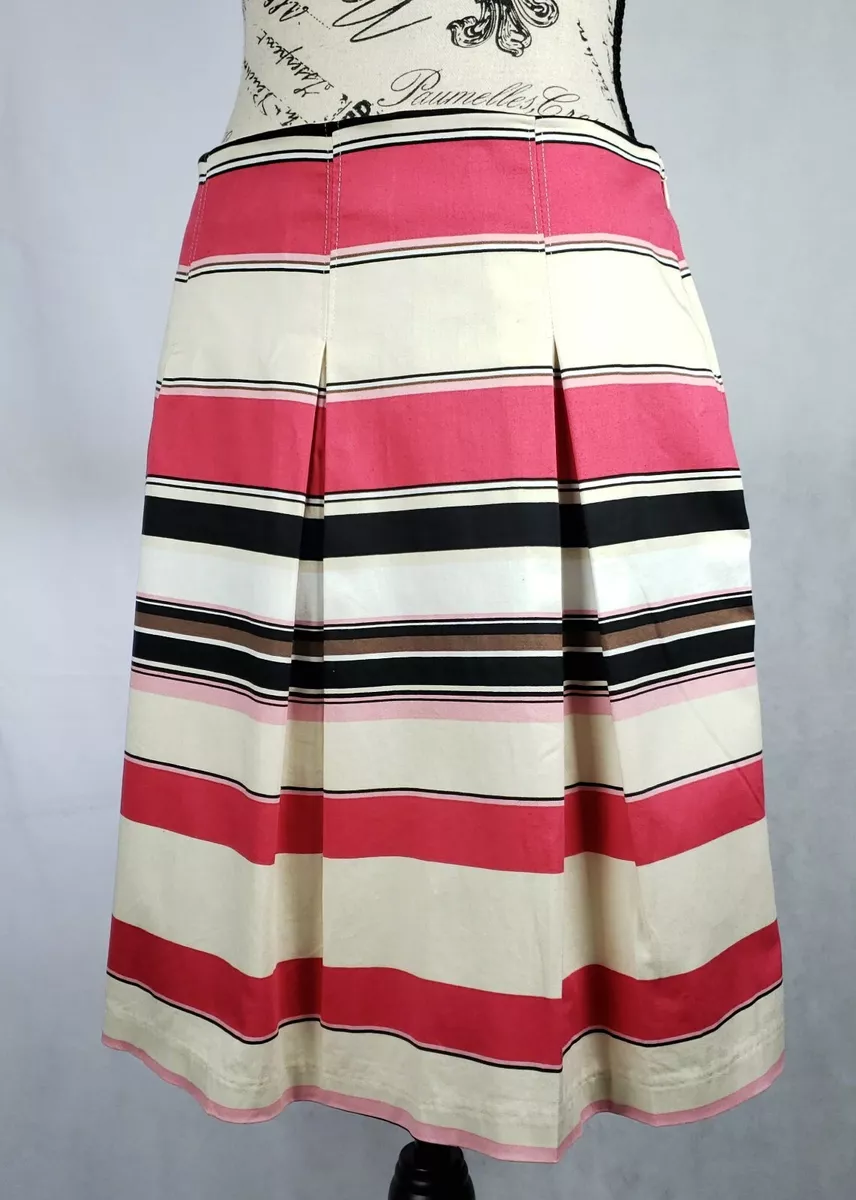White company clearance pink pleated skirt