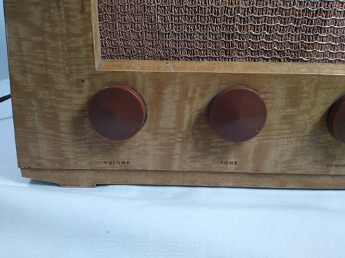 1949 RCA Victor 8R76 Tube Radio Blonde Bakelite TESTED WORKS - Picture 3 of 12