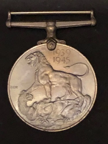 WW2 WWII British War Medal Full Size 1939 - 1945 Military. Excellent Condition.