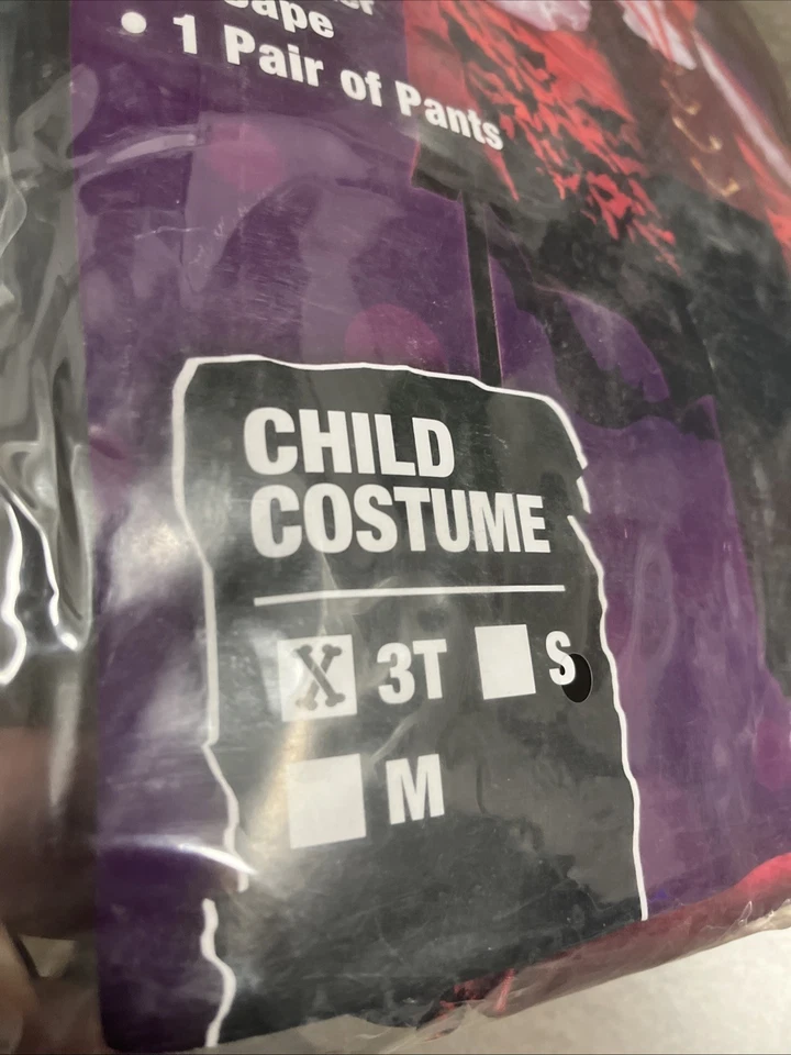 Juego de 5 disfraces de vampiro 3T nuevo con etiquetas Foto 3 de 4