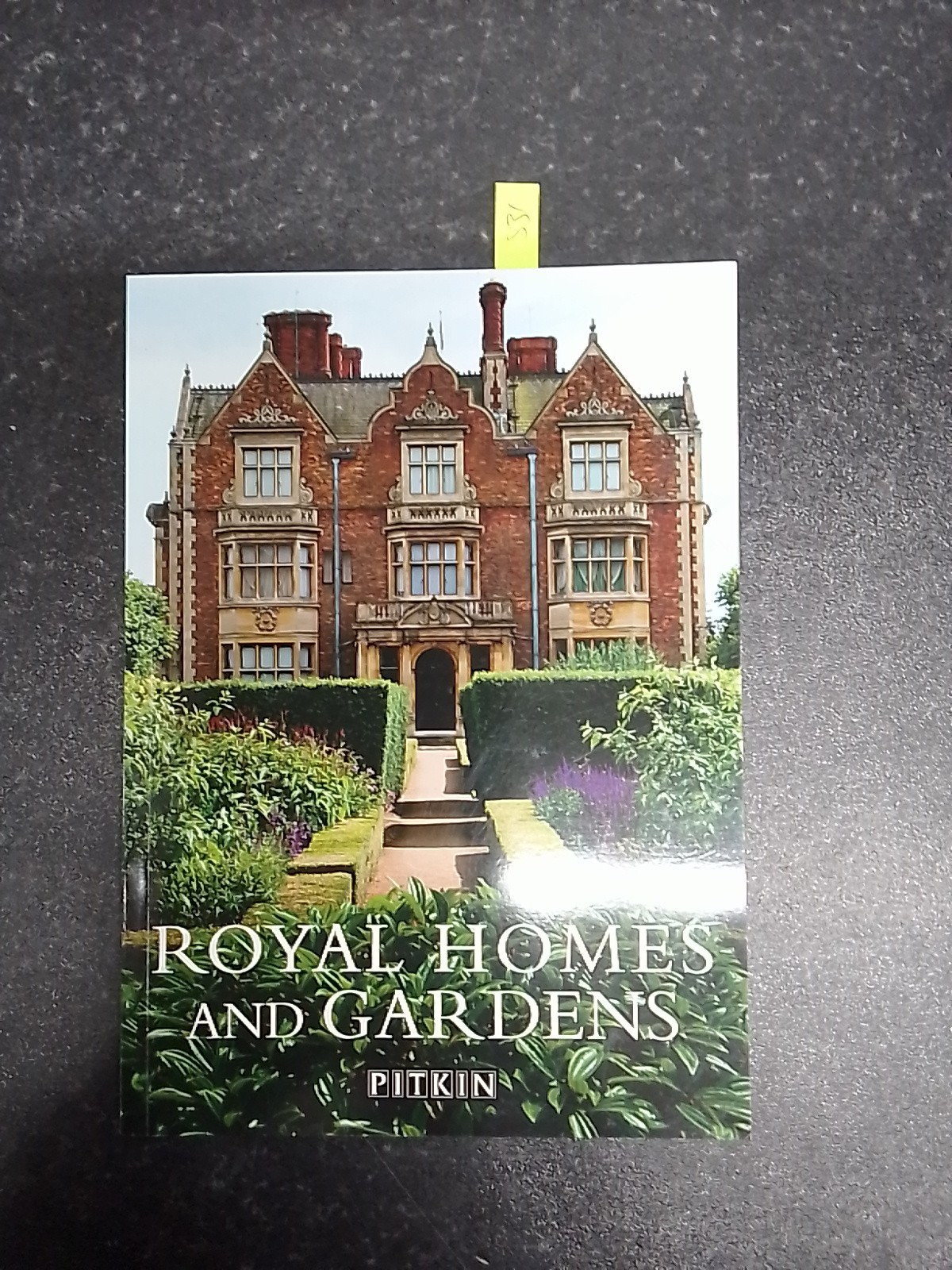Royal Homes and Gardens (Pitkin Guides)-Halima Sadat