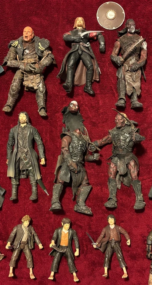 Lote a granel de 17 figuras de acción de El Señor de los Anillos Foto 3 de 4