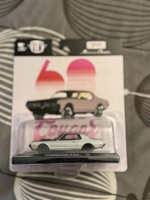 1/64th M2 Machines Auto Drivers R127 1968 Mercury Cougar R-Code