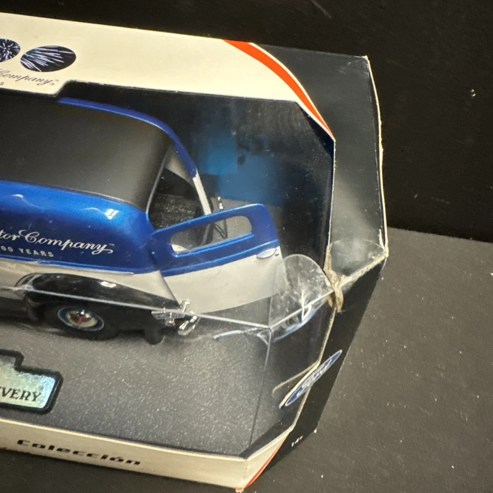 MATCHBOX Collectibles 1940 FORD SEDAN DELIVERY 1/18 DIE CAST 100 Years - Image 4 of 4