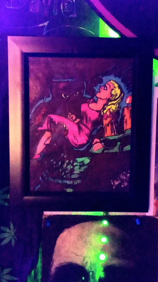 原版手绘漫画书黑光神秘艺术 — 第 3/3 张图片