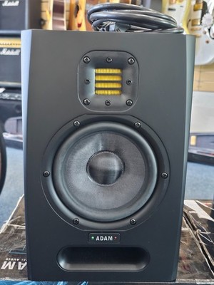 Adam Audio - F5 Active Studio Monitor Pair Nearfield (Black) Pre