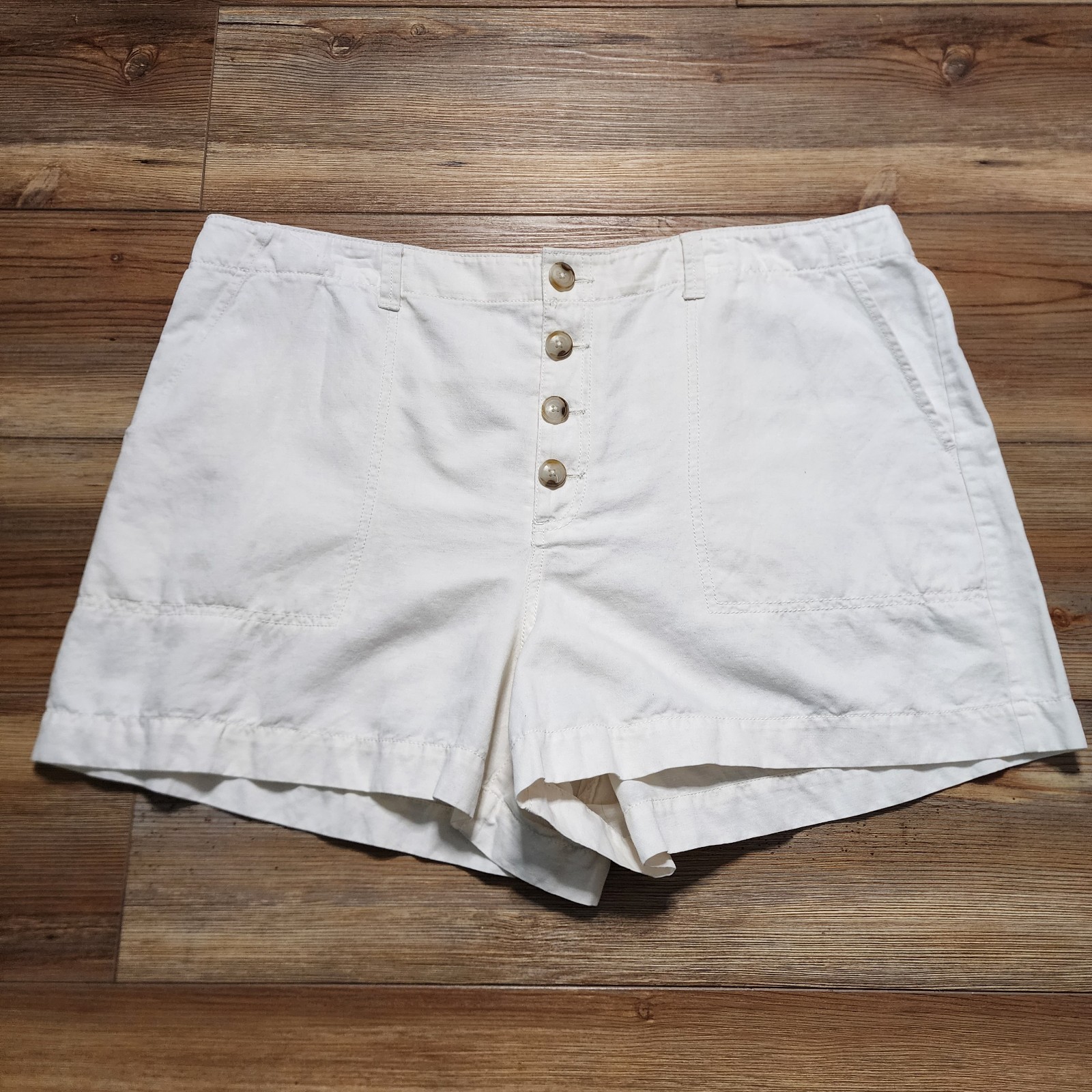 LOFT Casual Shorts Womens 18 Off White Button Front 3.5" Cotton Linen
