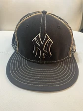 New York Yankees New Era 59Fifty fitted baseball cap black gold metallic accents