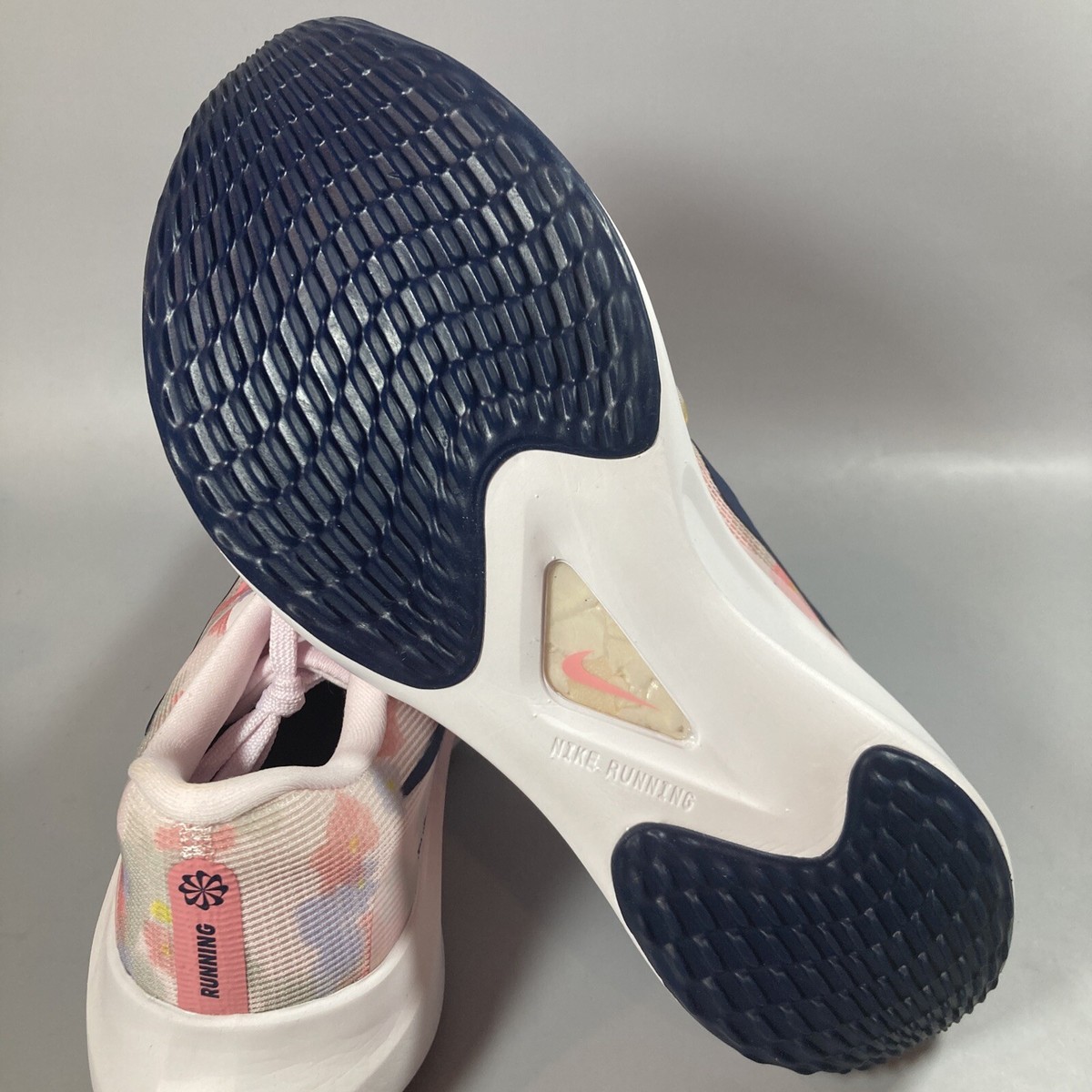 【新品未使用】NIKE ZOOM FLY FLYNIT26.5cm Women's Zoom Fly 5 Road Running Shoe Pink Nike in Qatar -SSS