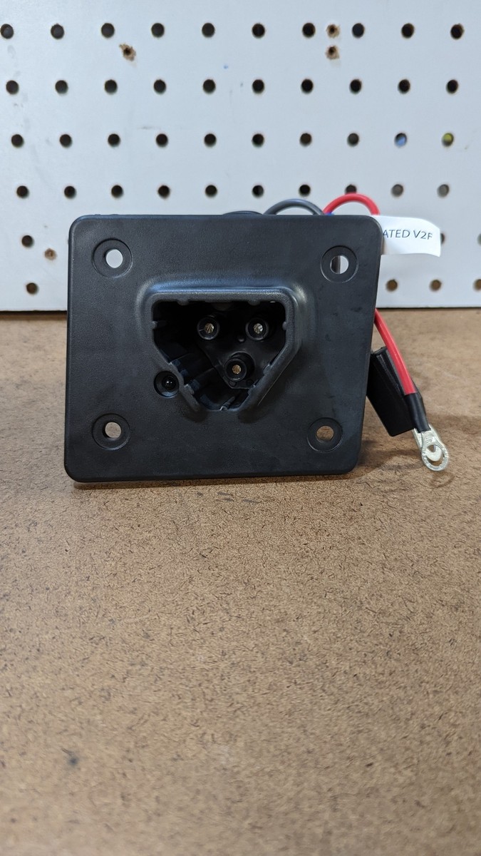 EZGO TXT / RXV Charging Receptacle 48V Golf Cart W/ Delta-Q