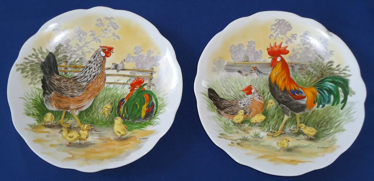 Vintage top rooster dishes