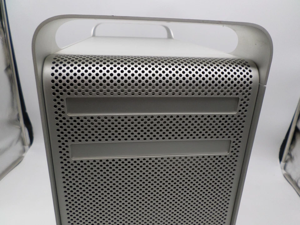 Apple Mac Pro 2008 - Yosemite, 1TB HDD, 2GB RAM, 2 x Intel Xeon, NVIDIA 8800GT - Image 2 of 4