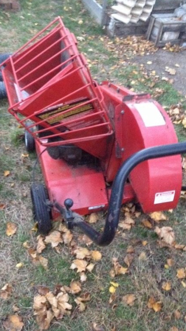 TroyBilt Chipper Vacuum 4HP Model 47278 Chipper shredder Gas