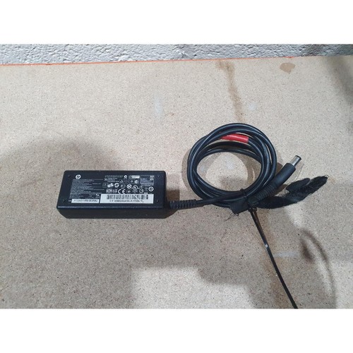 HP PPP009H Netzteil Ladegerät schwarz 3,5A 18,5 Volt 65W für Pavilion Laptop