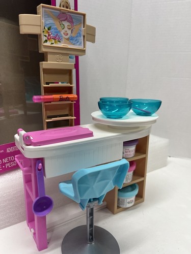 Barbie Gesichtsmaske Spa Day Set Stuhl, Tisch und Schalen. Spielteig nicht enthalten - Bild 3 von 5