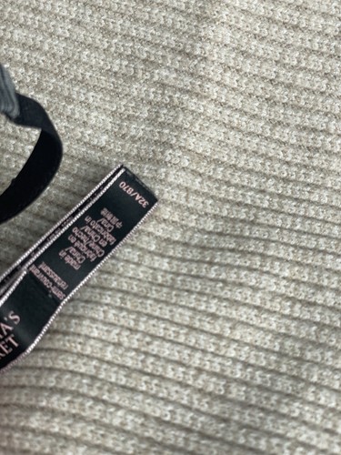 Sujetador Victoria Secret Uplift Semi Demi 32A Gris Push Up Con Aros Convertible - Imagen 3 de 6