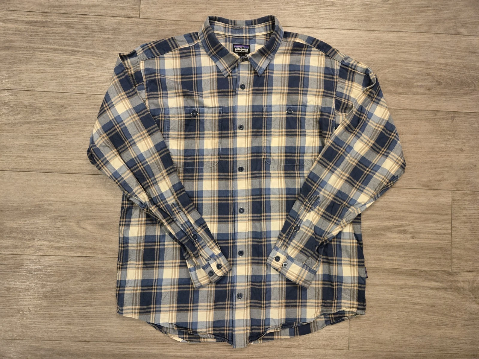 Patagonia Long Sleeve Pima Cotton Plaid Shirt Men's L Hiking Outdoor 2019 EUC
Opens in a new window