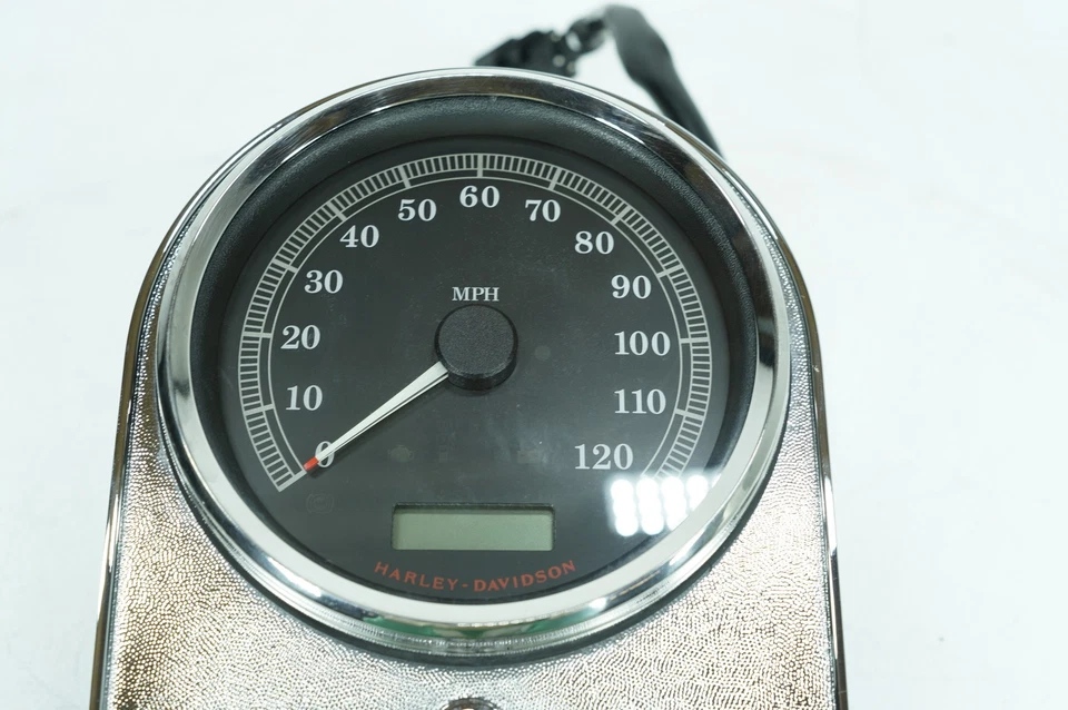 13 Harley Softail Fat Boy OEM tanque de combustible tablero consola velocímetro sin llave 109 millas Foto 2 de 4