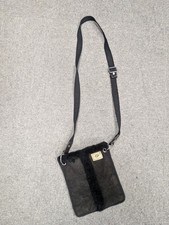 UGG Australia Borsa a tracolla in pelle di pecora nera 19,5 cm di diametro (T2)