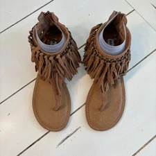 NOT RATED FRINGE ANKLE GLADIATOR SANDALS Women’s 7.5 Chestnut Brown NWOT