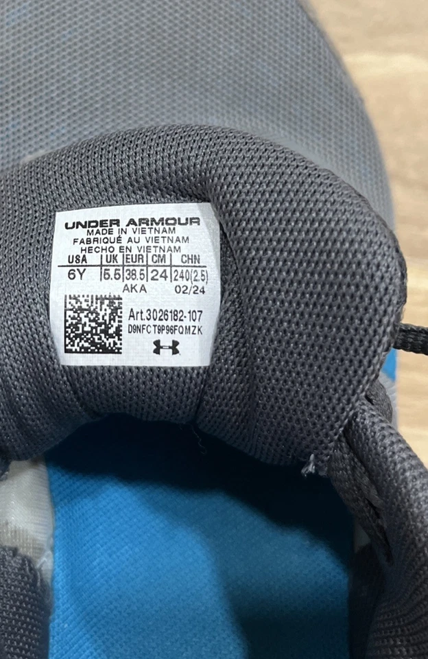 Under Armour Shoes Boy Size 6 Youth Grey Running Sneakers Charger Assert 10 - Image 3 of 4