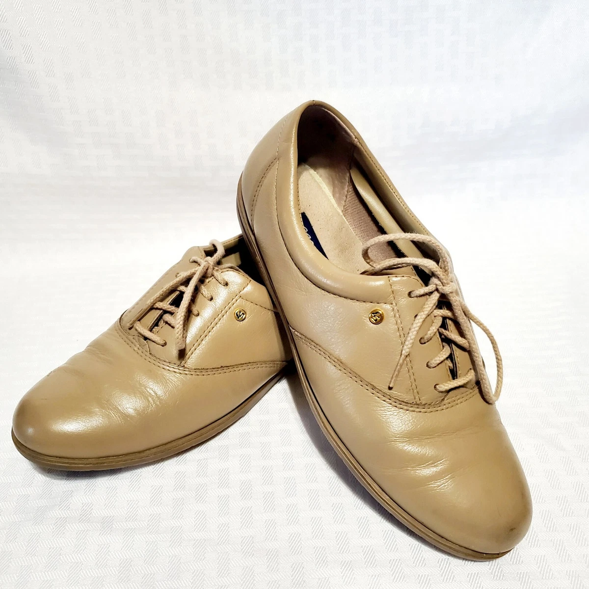 Easy spirit motion leather oxfords hotsell