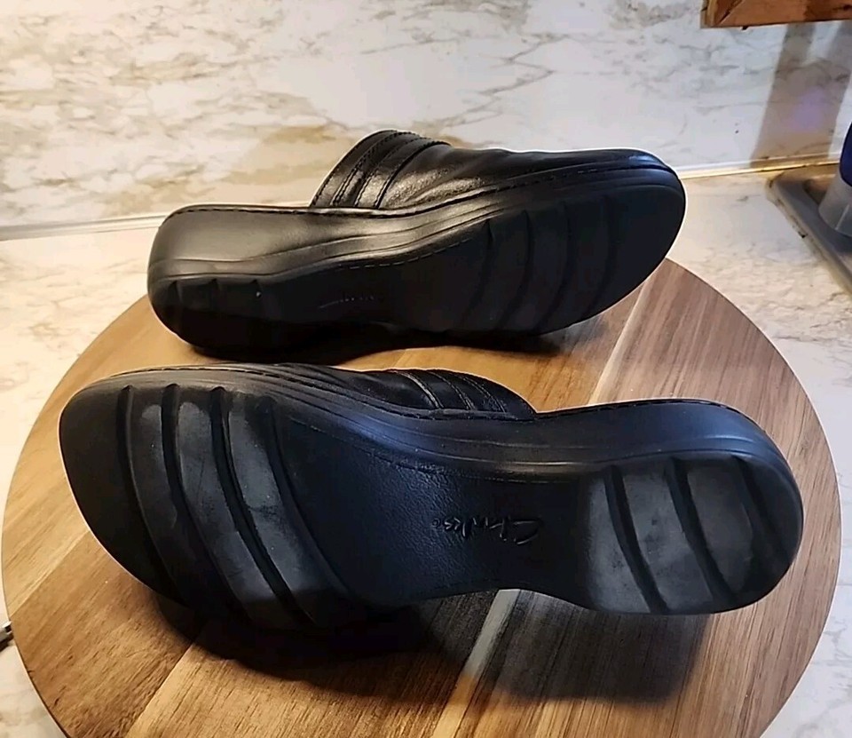 Clarks® Soft Cushion Black Leather SlipOn Clogs Comfort Shoes Size