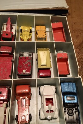 Mattel Miniature Car Collectors 24 Car Showcase (with 17 Cars) | eBay