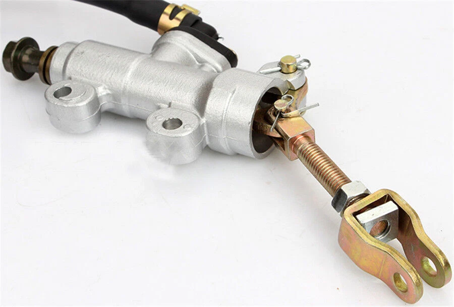 Bomba de freno hidráulica trasera ajustable cilindro de aceite metal accesorios moto Foto 2 de 4