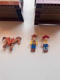 LEGO Toy Story 2 7594 Woodys Roundup Incomplete