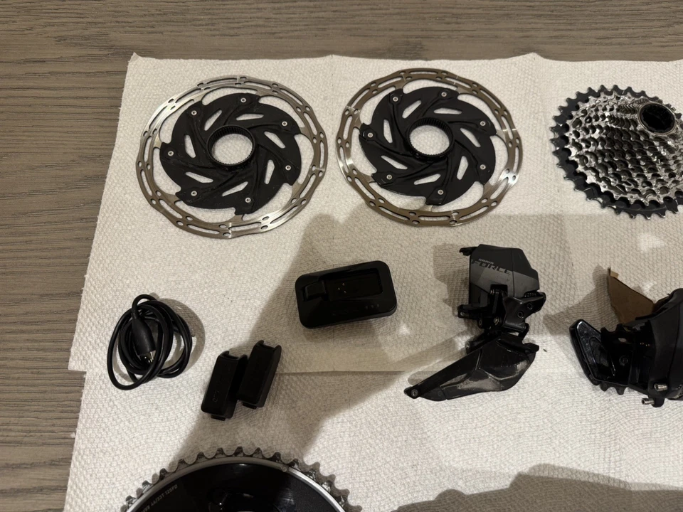 SRAM Force eTap AXS D1, 2x12 Power Meter Groupset, 167.5mm, 46/33T, 10/33T - Image 2 of 4