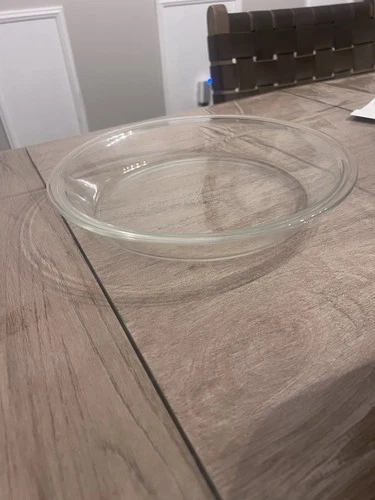 PYREX 10 Inch Glass Pan 210 Vintage Capital Letters