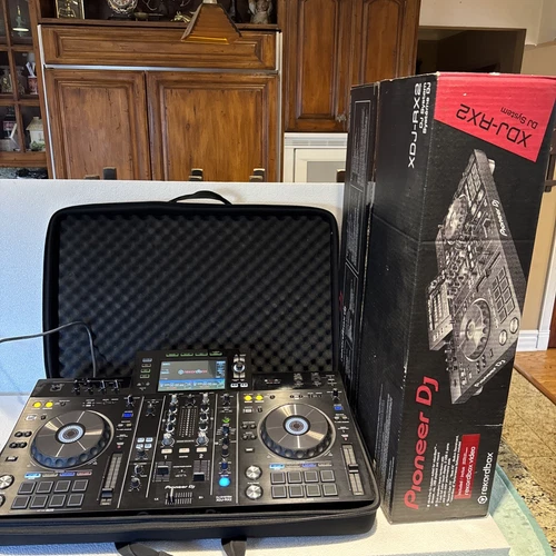 Used Pioneer DJ XDJ-RX2 2-Channel All-In-One DJ System + Case