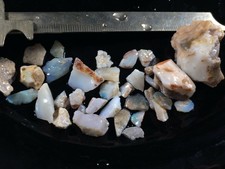 Coober Pedy Opal Rough / chips w color 112cts...