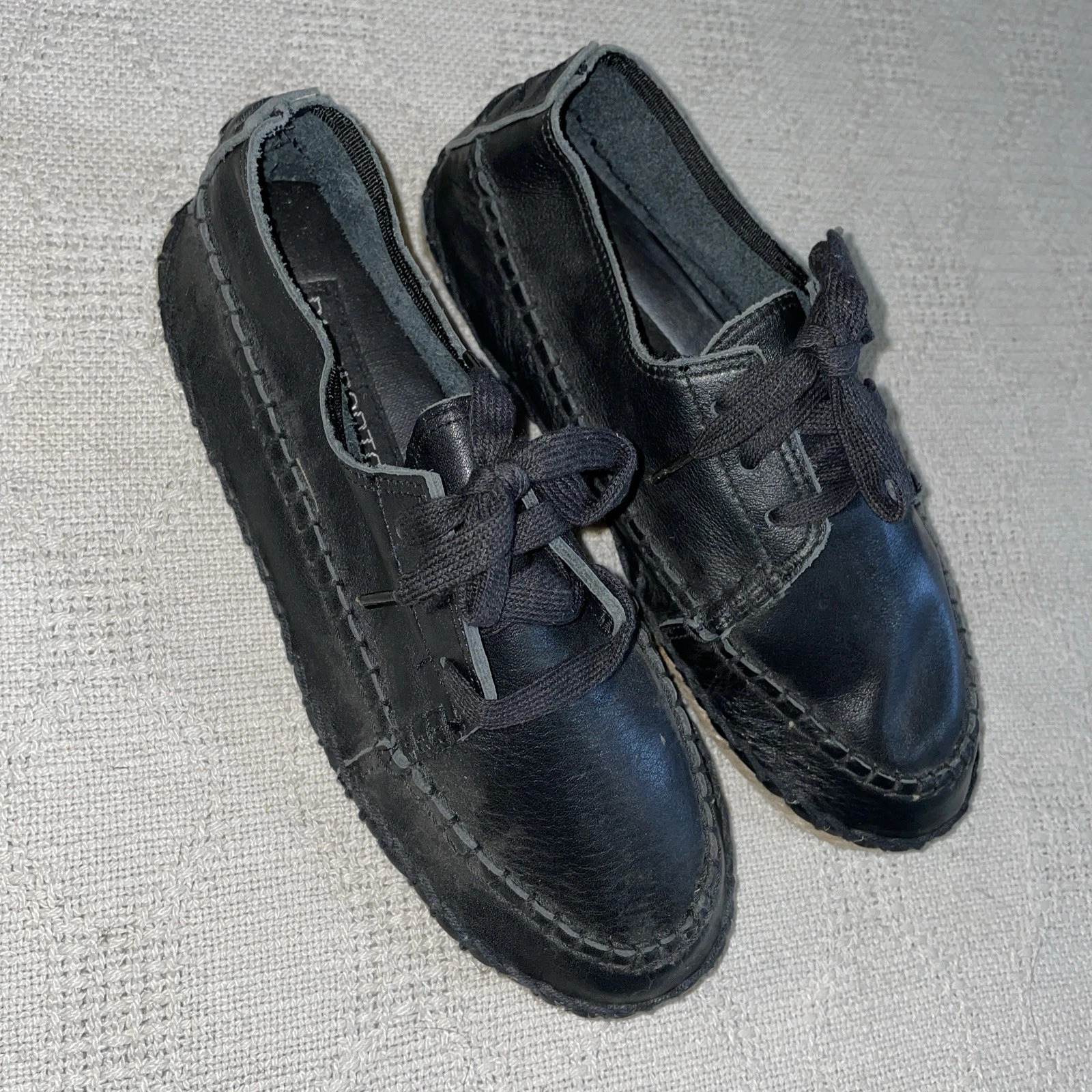 Passports Casual Shoes Womens Size 6 M Black Leather Comfort Outdoors Beach