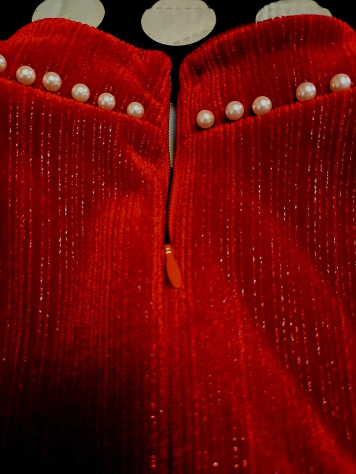 Vestido de Navidad adornado de terciopelo aplastado rojo hecho a mano para niñas XS Foto 4 de 4