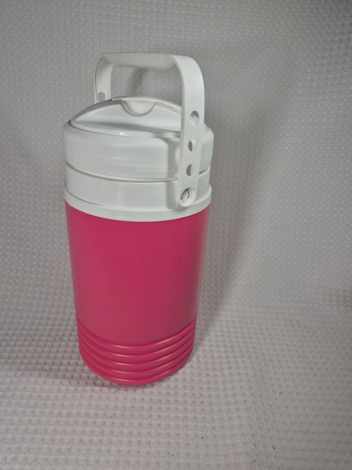 Igloo Sport Beverage Cooler Pink 1/2 Gallon