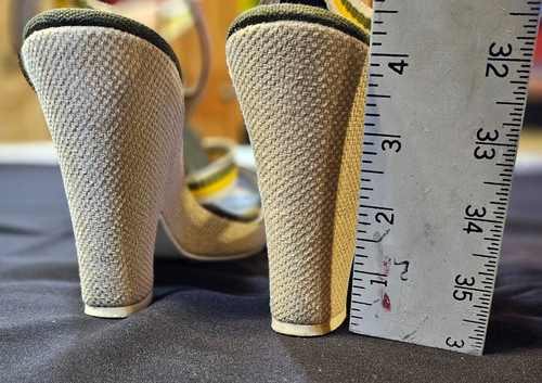 BCBG GREEN/YELLOW FABRIC WITH SPARKLE HEEL WOMENS SZ 10B - Picture 8 of 8