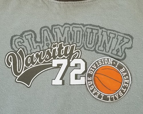 Faded Glory ~ Camiseta con capucha para niño ~ Talla 3T ~ Verde oliva ~ Baloncesto. - Imagen 3 de 6