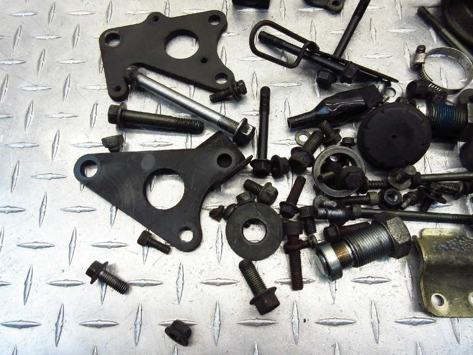 Yamaha Vstar 650 2007 04-16 personalizado XVS650 bocina tuercas diversas tornillos pernos herrajes Foto 3 de 4