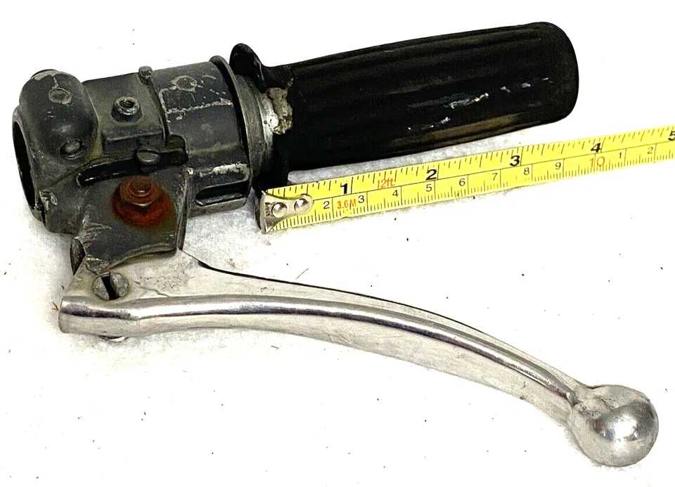 ORIGINAL VESPA PIAGGIO THROTTLE HANDLE ASSEMBLY,REAR BRAKE LEVER,DOMINO,19 80,79 - Image 3 of 4