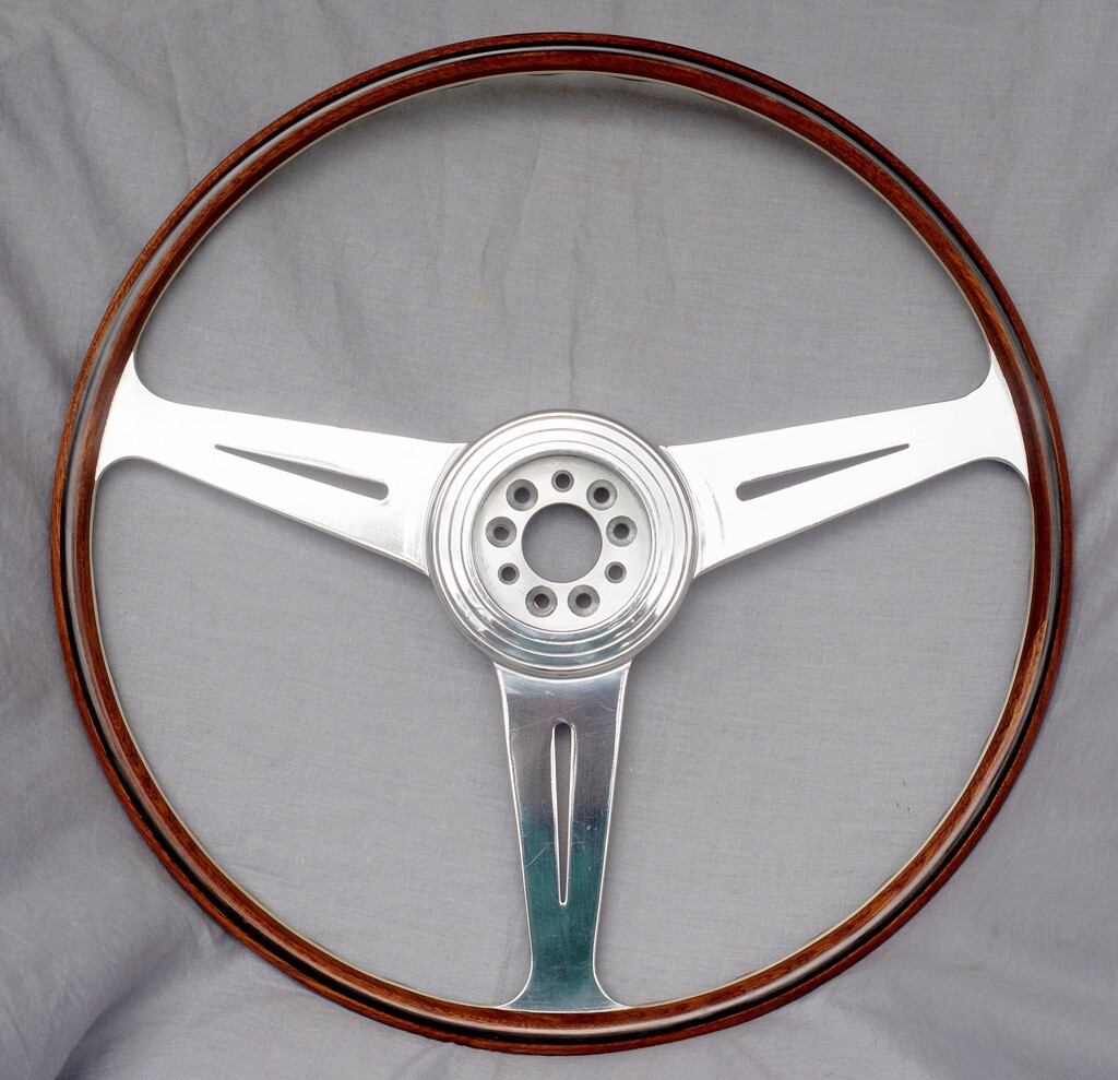 Wood Steering wheel restoration; Nardi, Porsche, Ferrari, Maserati, Lamborghini