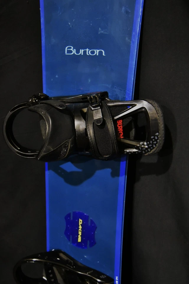 BURTON SUPER MODEL SNOWBOARD TALLA 159 CM CON FIJACIONES GRANDES BURTON Foto 3 de 4