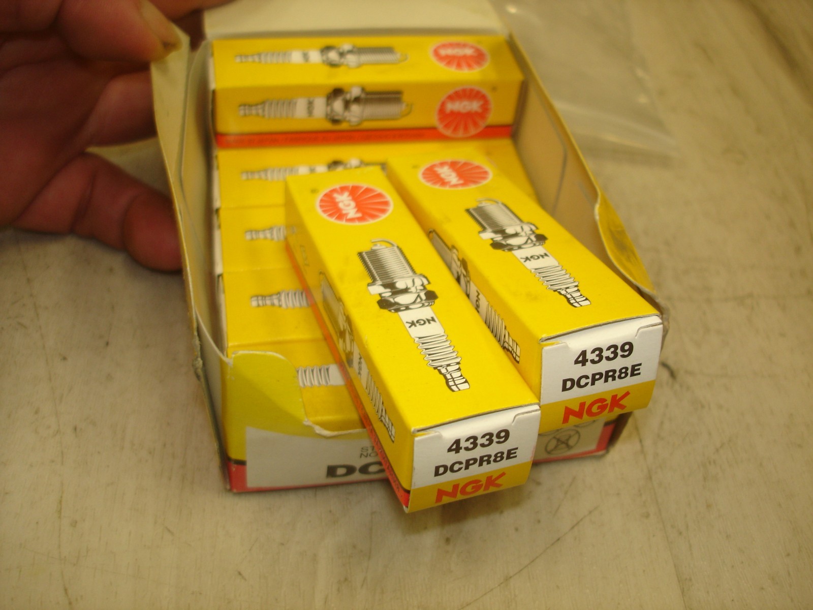 QTY 8 lot NGK DCPR8E Spark Plug 4339