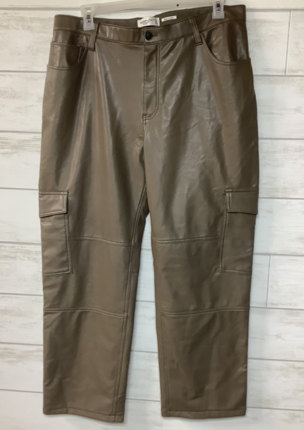 Abercrombie & Fitch 90s Relaxed Vegan Leather Curve Love Pants Women’s Sz 18 New